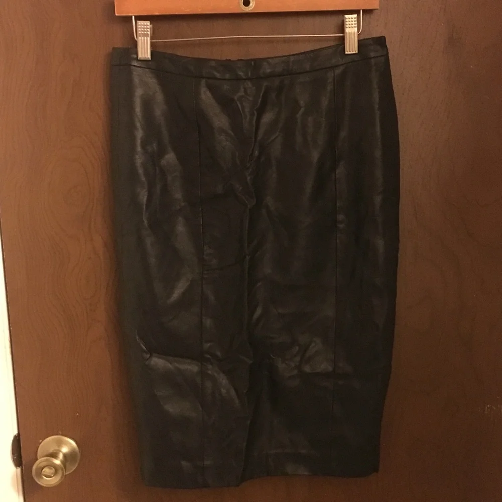 Black Vegan Leather Full Zip Back Pencil Skirt - Picture 4 of 6